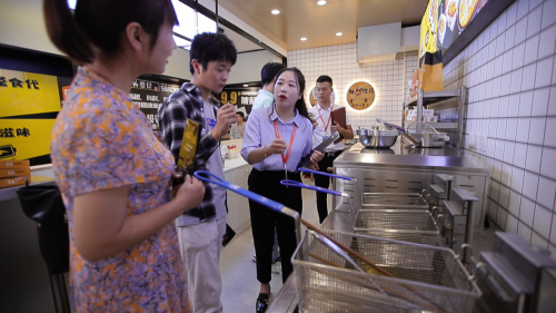 后疫情时代，初恋的味道街头薯仔，带领小吃行业高速发展