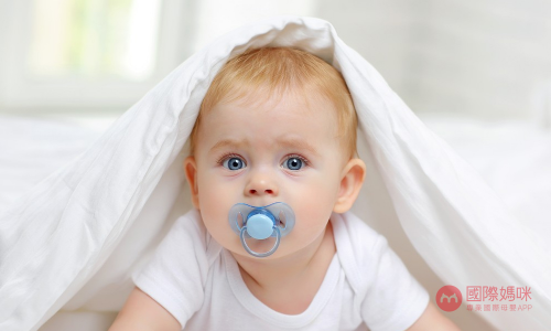 哪些安抚奶嘴值得信赖呢，究竟要不要给宝宝用安抚奶嘴?
