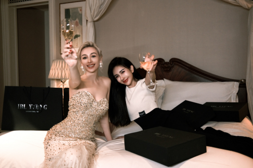 IBL YEUNG发布2023年高定系列--“Enjoy Your Life”享受当下美好生活